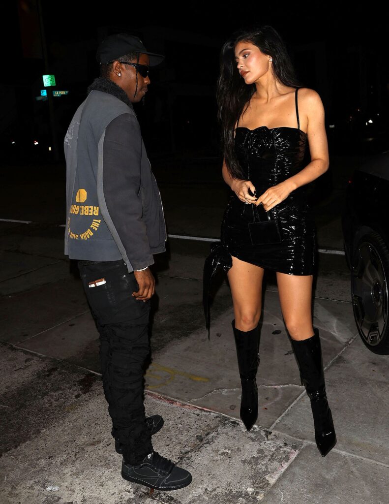 Kylie Jenner wore a gorgeous little black dress on a dinner date with ...